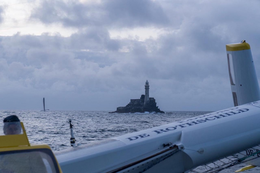 Ultim Maxi Edmond de Rothschild sets a new record to the Fastnet Rock © Yann Riou 