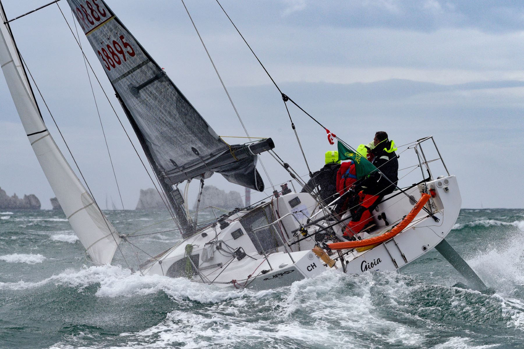 Gioia, JPK 10.10 en IRC Four suit Raphael au passage du Fastnet © Rick Tomlinson/www.rick-tomlinson.com